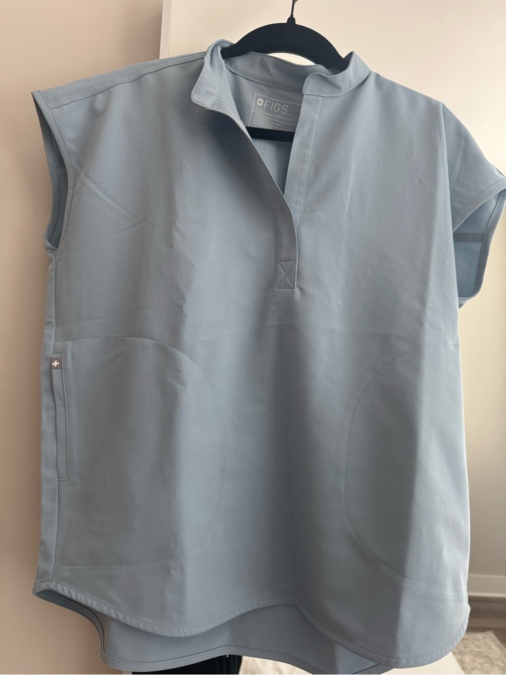 FIGS Dusty Blue Rafaela Scrub Top Small